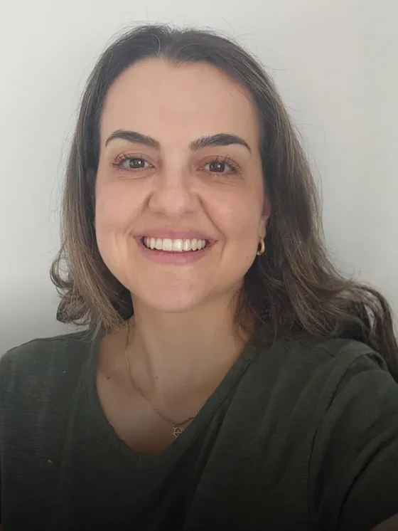 Profa. Laís Granato