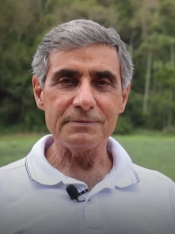 Prof. Nairam Félix